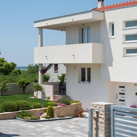 Spacious And Fully Equipped Apartment Near Zadar Smokovic Kültér fotó